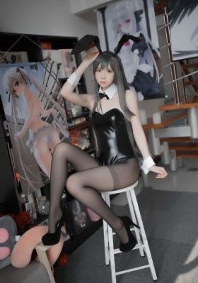 年轻保母